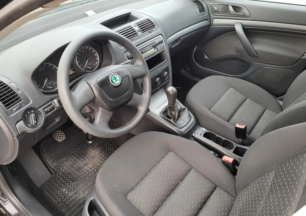 Skoda Octavia cena 24990 przebieg: 179000, rok produkcji 2011 z Kutno małe 466